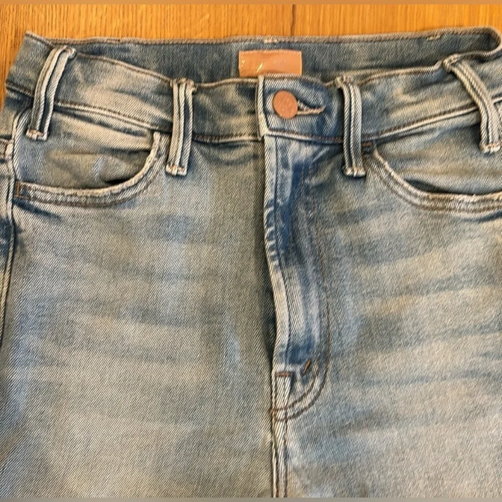 MOTHER The Hustler Ankle Fray Au Revoir
Light Wash High Rise Kick Flare 25 / 0 - Picture 10 of 11